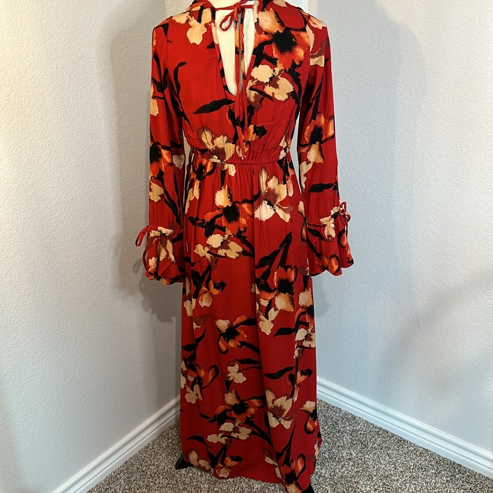 Band of the Free POLLY RED FLORAL WRAP MAXI DRESS NWT - Picture 7 of 12